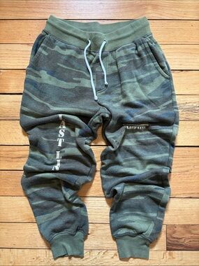 Women’s Camo Jogger Pants - Green